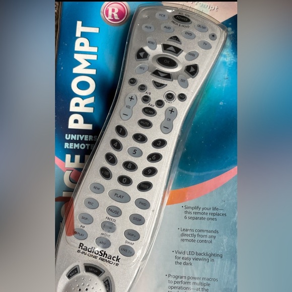 RadioShack Voice Prompt Remote Controls 6 Devices Command Center No. 15-2146 - Picture 3 of 3